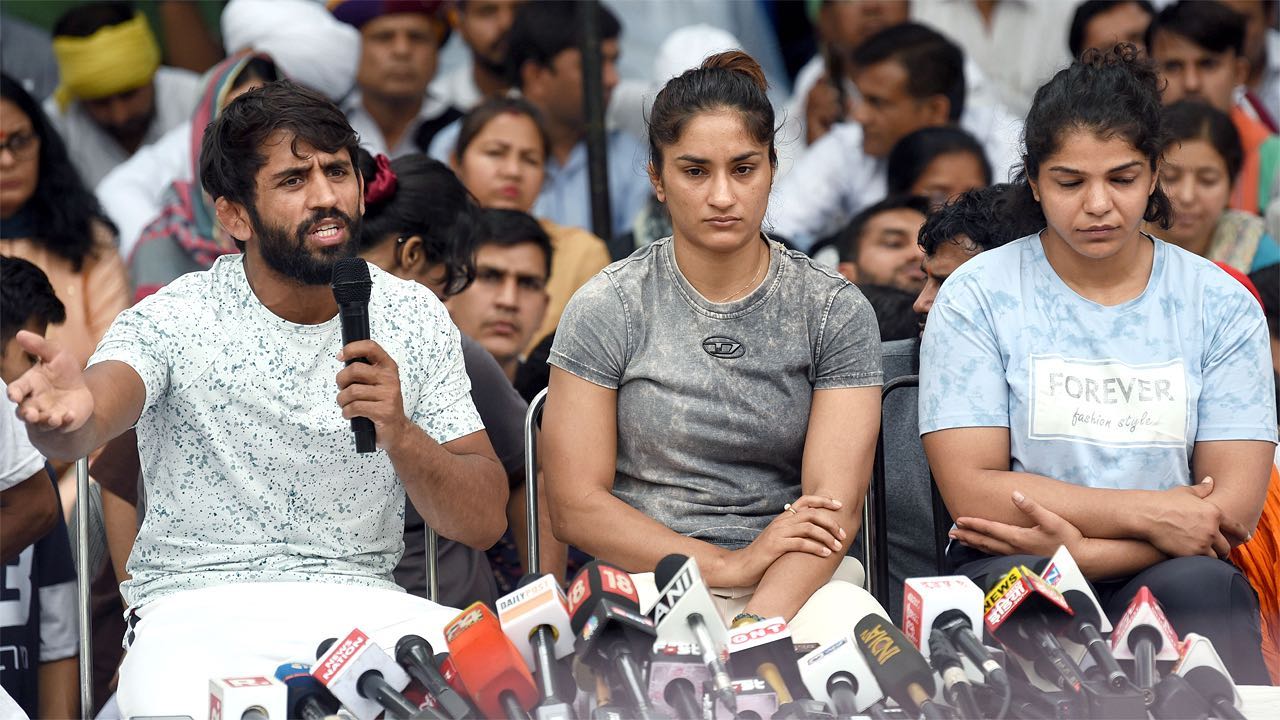 Wrestling Federation of India Controversy: Bajrang Punia and Vinesh Phogat Speak Out